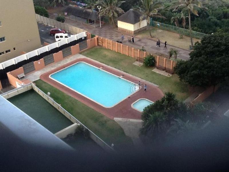 Stella Maris 144 Apartment Amanzimtoti Bagian luar foto
